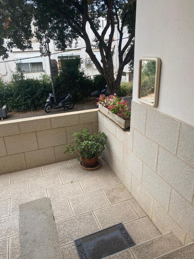 דירת סטודיו בכרמל הירוק Apartment Haifa Exterior photo